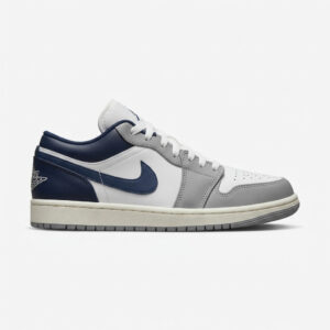 کتونی نایک ایر جردن 1 لو سفید طوسی سرمه‌ای مردانه | Nike Air Jordan 1 Low White Grey Navy BG